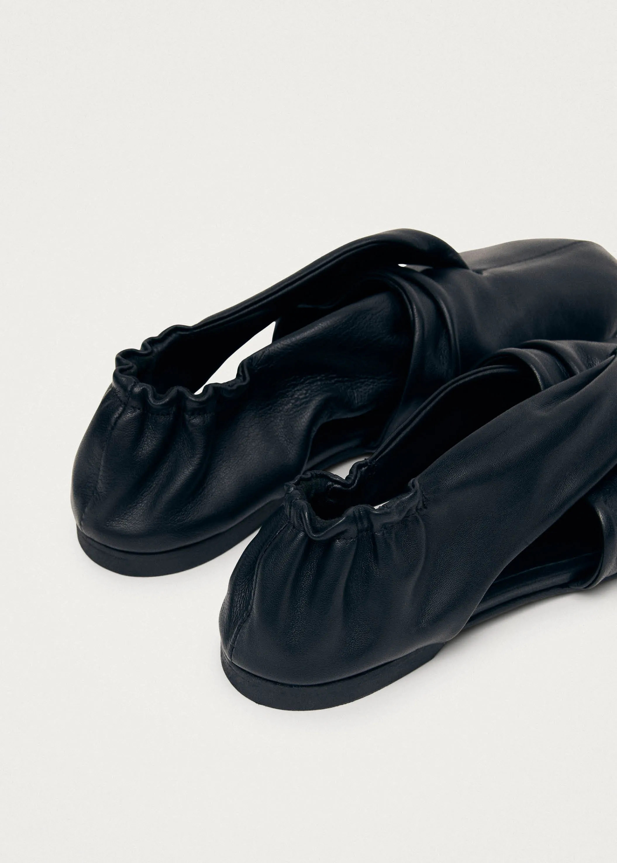 Alaula Black Leather Ballet Flats