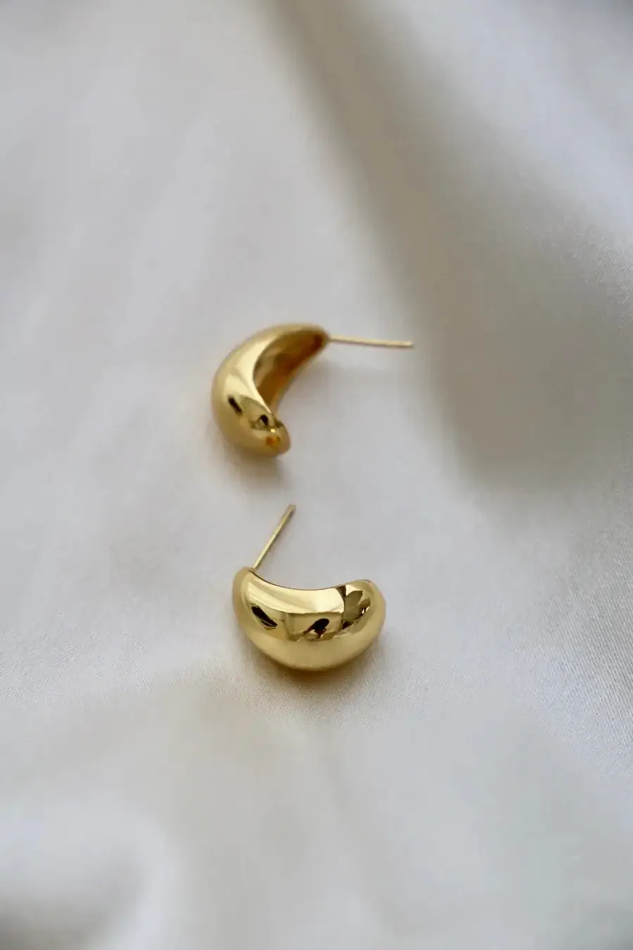 E1598G Gold Earrings-Bonnie Chunky Teardrop Studs