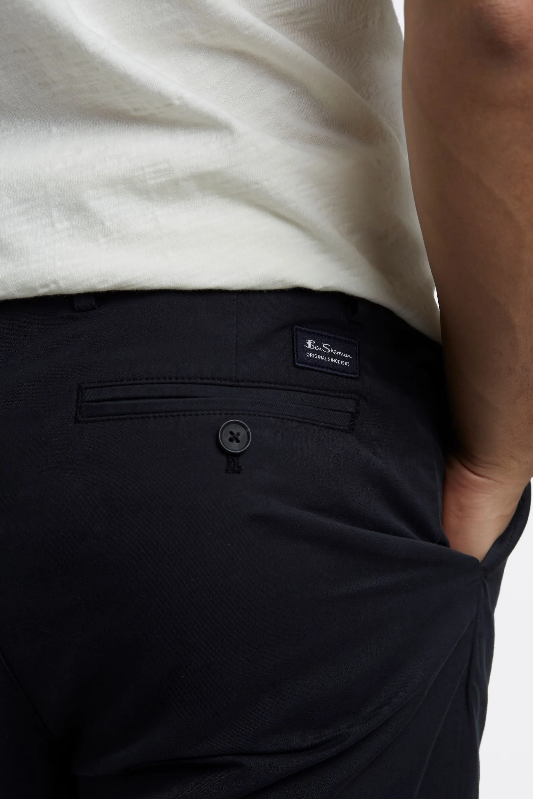 Everyday Slim Fit Chino Short - Black