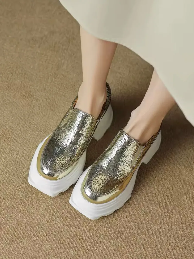 Gold and silver platforms slip on