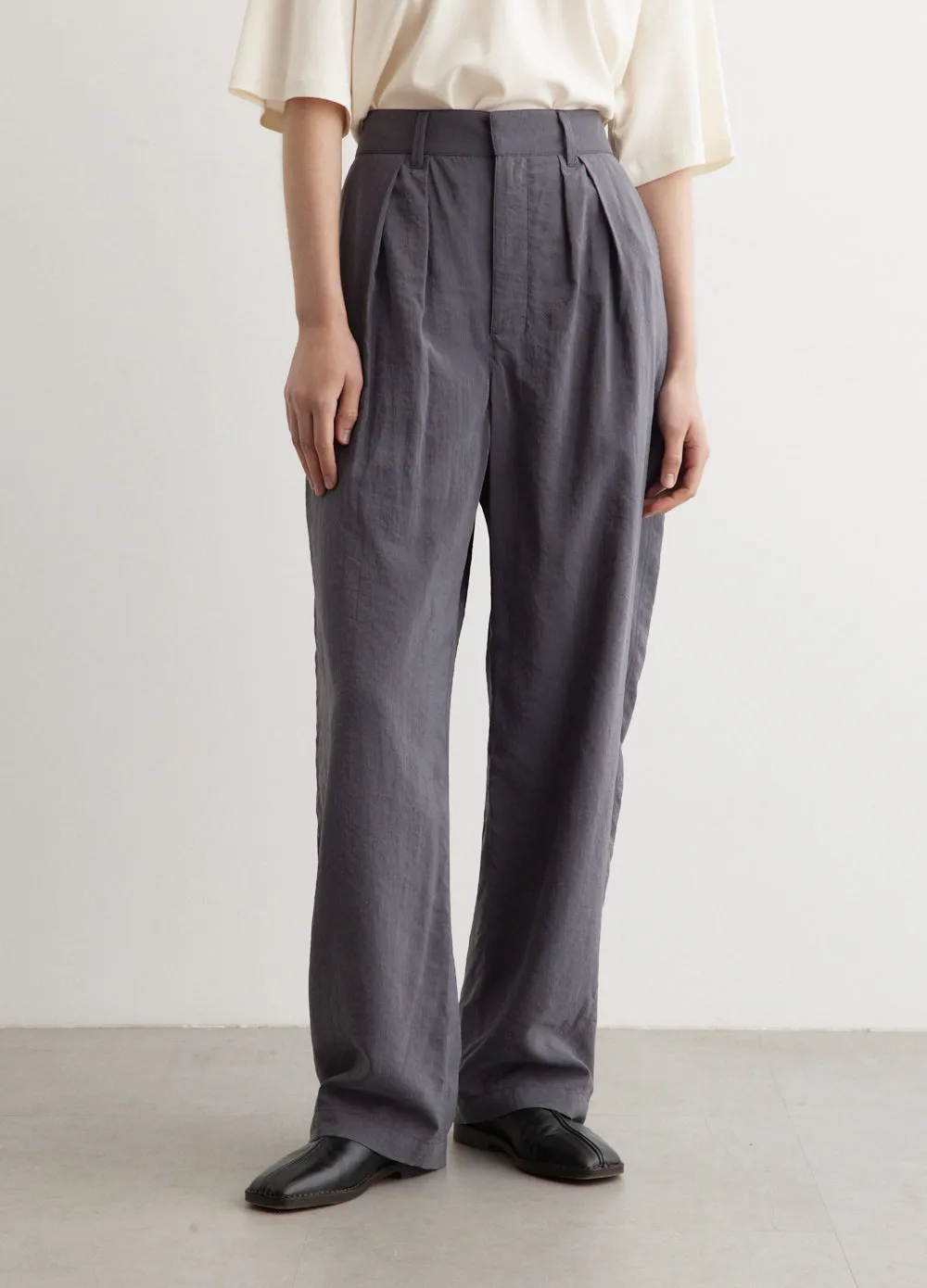 Soft Pleated Pants