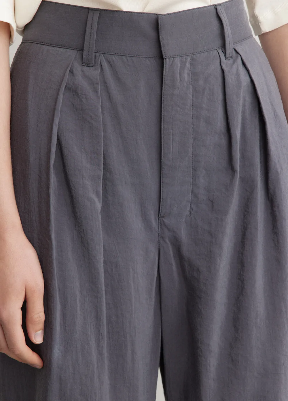 Soft Pleated Pants