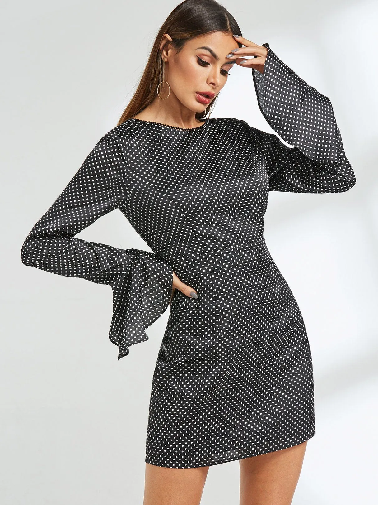 Wholesale Round Neck Polka Dot Backless Long Sleeve Black Casual Dresses